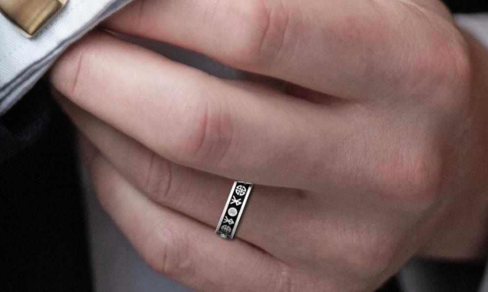ViKING | 14K Men's Nordic Diamond Wedding Ring